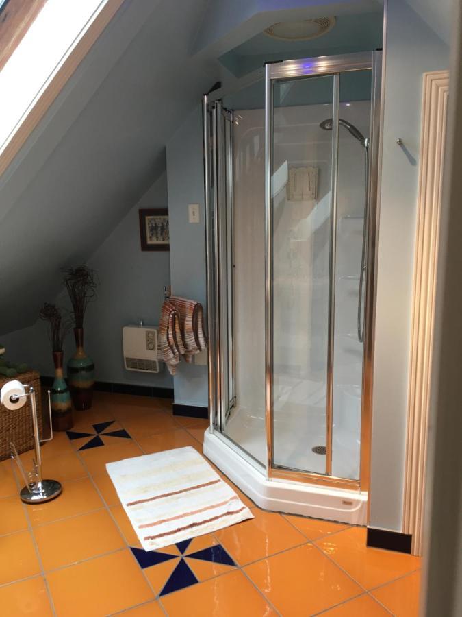 La Belle Aux Berges Bed and Breakfast Saint-Denis-sur-Richelieu Exteriör bild