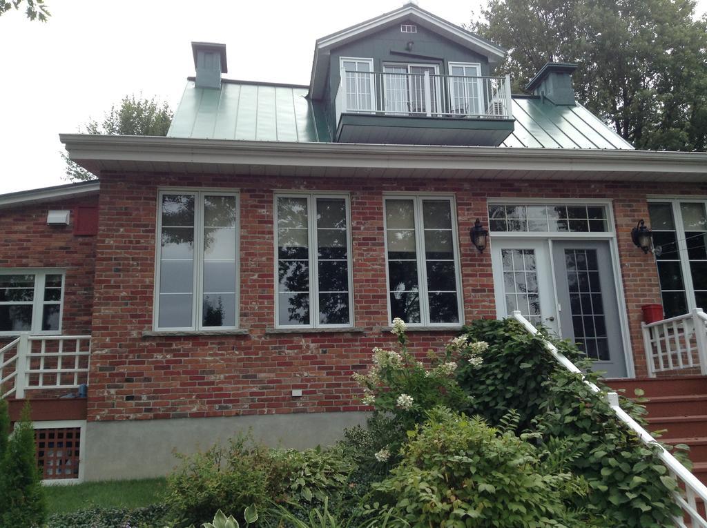 La Belle Aux Berges Bed and Breakfast Saint-Denis-sur-Richelieu Exteriör bild
