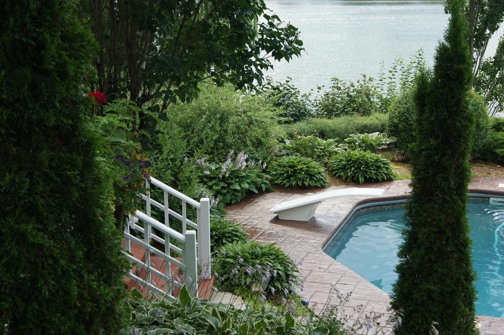 La Belle Aux Berges Bed and Breakfast Saint-Denis-sur-Richelieu Exteriör bild