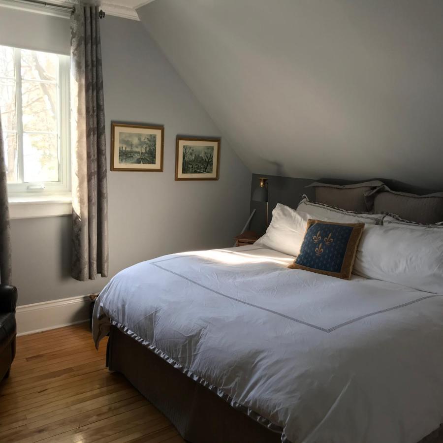 La Belle Aux Berges Bed and Breakfast Saint-Denis-sur-Richelieu Exteriör bild